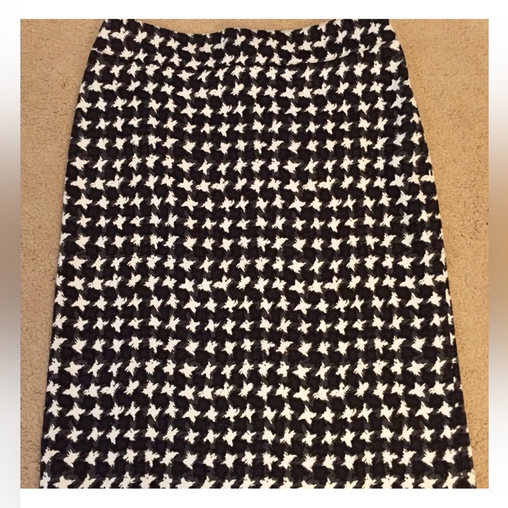 Talbots Black and White Houndstooth Print Stretch Pencil Skirt